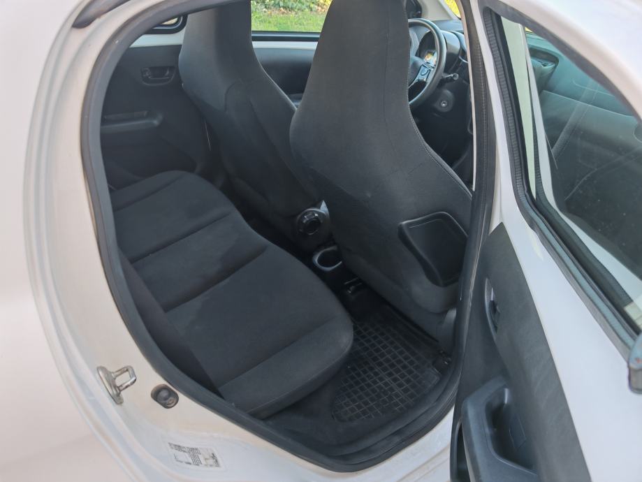 Peugeot 108 1,0 VTi, fotografija 16