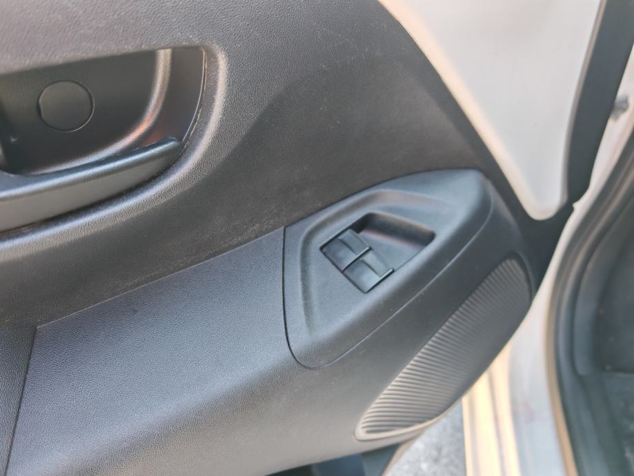 Peugeot 108 1,0 VTi, fotografija 18