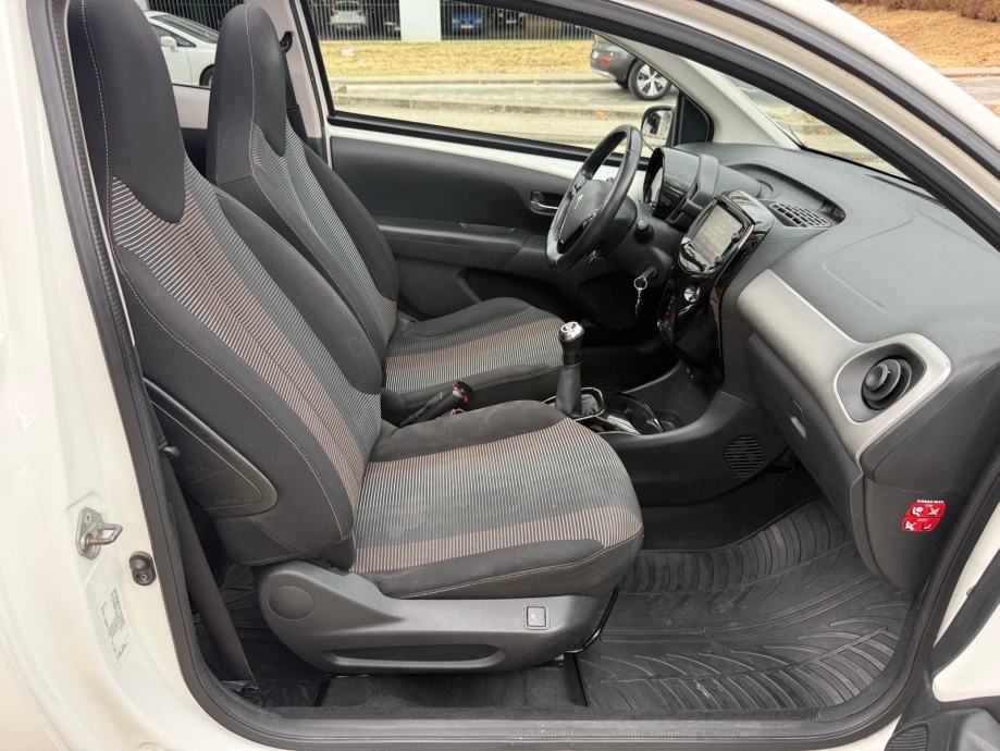 Peugeot 108 1,2*CABRIO*ALU*NAVI*LED*GT LINE*, fotografija 19
