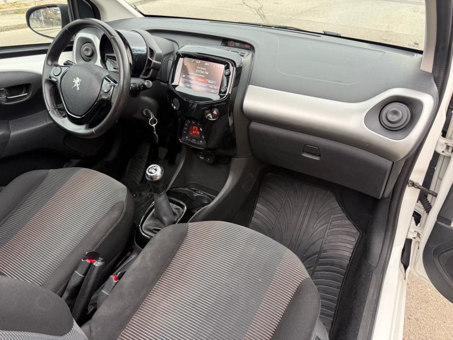 Peugeot 108 1,2*CABRIO*ALU*NAVI*LED*GT LINE*, fotografija 20