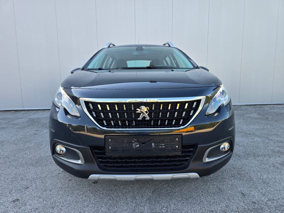 Peugeot 2008 1,2 110 KS Allure, Veliki Servis, Prvi vlasnik, Jamstvo!, fotografija 4