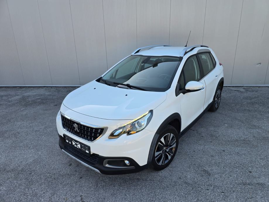 Peugeot 2008 1,2 110 KS Allure, Veliki Servis, Prvi vlasnik, Jamstvo!, fotografija 2