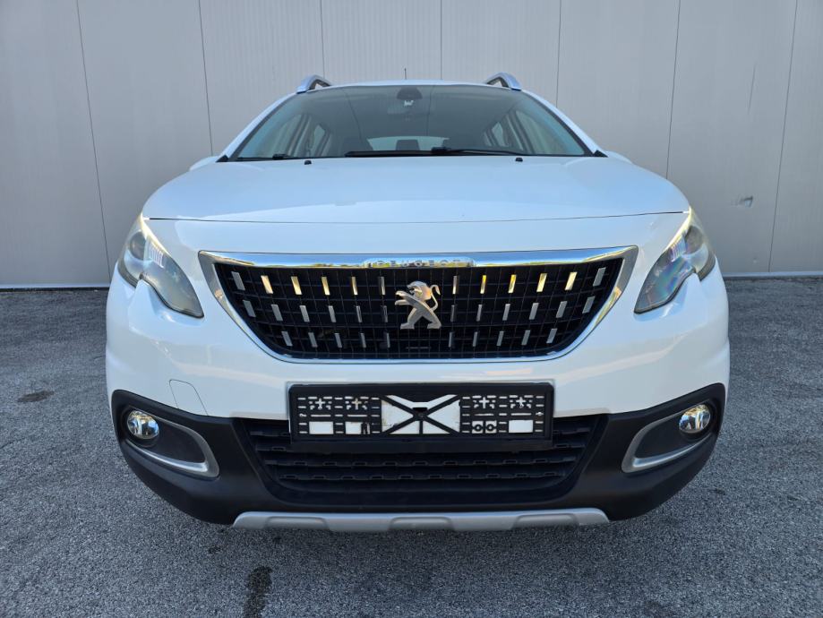 Peugeot 2008 1,2 110 KS Allure, Veliki Servis, Prvi vlasnik, Jamstvo!, fotografija 8