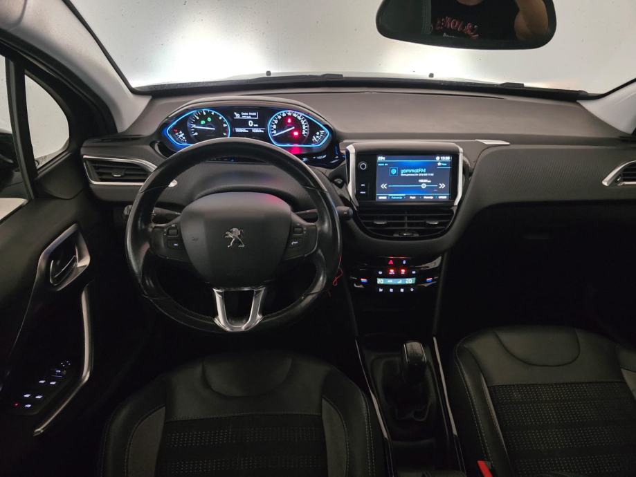 Peugeot 2008 1,2 110 KS Allure, Veliki Servis, Prvi vlasnik, Jamstvo!, fotografija 15