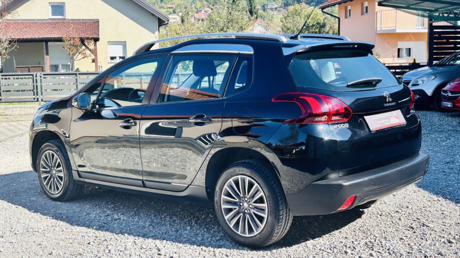 Peugeot 2008 1.2 110KS, Active, ***118000km*** NAVIGACIJA; AUT KLIMA., fotografija 2