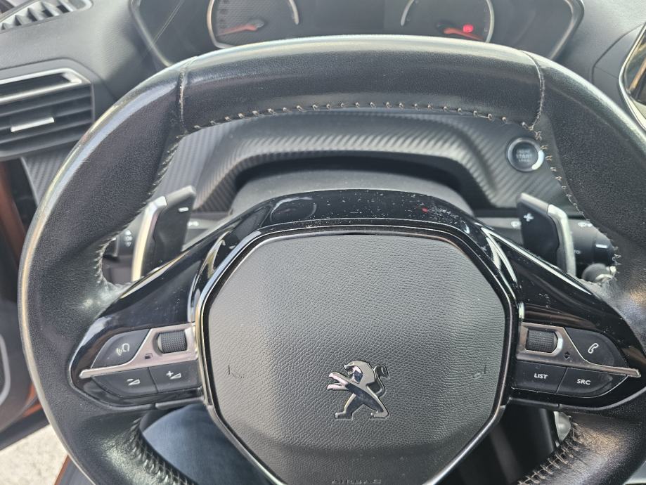 Peugeot 2008 1,2 130*Automatik*2020g*76000km*Garancija 2.god*, fotografija 12