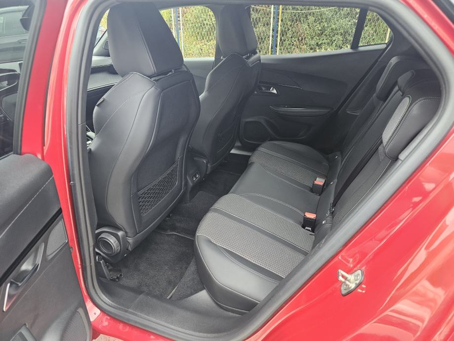 Peugeot 2008 1.2 130 GT Line*Automatik*69000km*2021g.*Garancija 2god*, fotografija 10