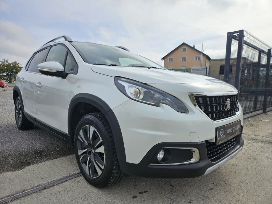 Peugeot 2008 1,2 96 KW ALLURE 50000KM NAVI/POLUKOŽA /SERVISNA NOVO!, pogled izvana - slika 3