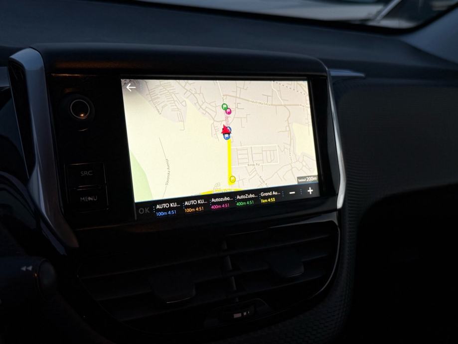 Peugeot 2008 1,2 ••LED••NAVI••ALU••AUTOMATSKA KLIMA••, fotografija 17