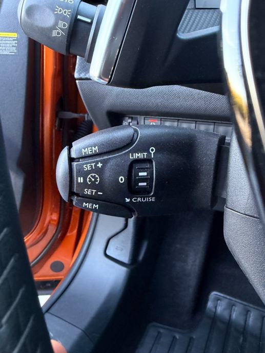 Peugeot 2008 1,2 PT 130KS ALLURE | AUTOMATIK | LED | KAMERA | JAMSTVO, fotografija 18