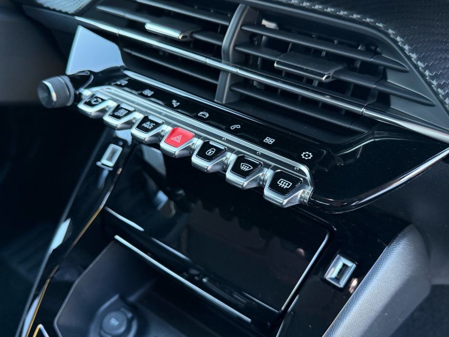 Peugeot 2008 1,2 PT 130KS ALLURE | AUTOMATIK | LED | KAMERA | JAMSTVO, fotografija 15