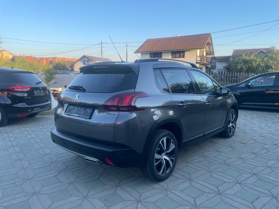 Peugeot 2008 1,2 PURE TECH GT-LINE, fotografija 2