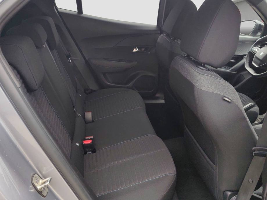 PEUGEOT 2008 1.2 PureTech 100 KS STYLE *VOZILO S JAMSTVOM*, fotografija 19