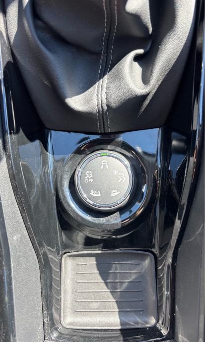Peugeot 2008 1.2 PureTech 130 Allure – 2018. – 115.000 km, fotografija 8