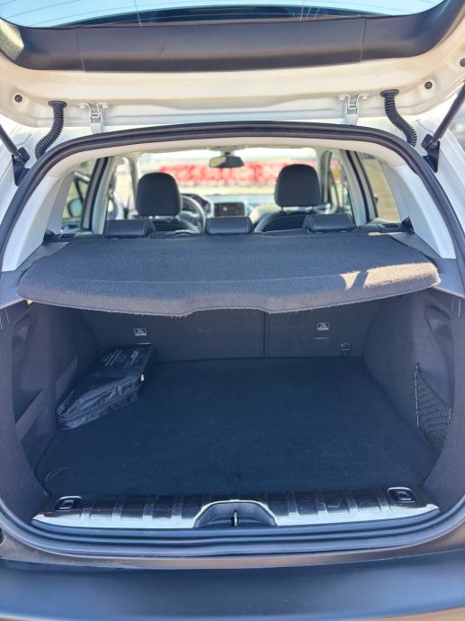 Peugeot 2008 1.2 PureTech 130 Allure – 2018. – 115.000 km, fotografija 11