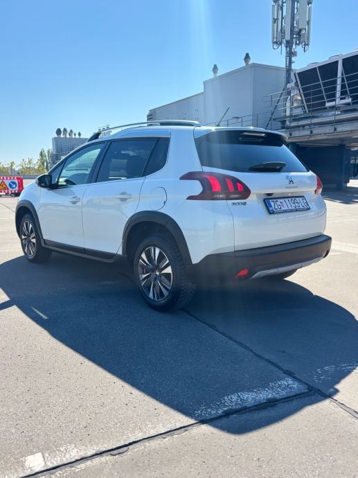 Peugeot 2008 1.2 PureTech 130 Allure – 2018. – 115.000 km, fotografija 4