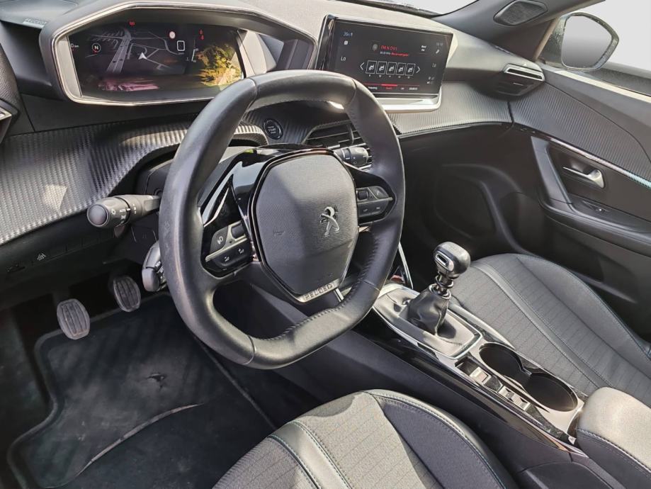 PEUGEOT 2008 1.2 PureTech 130 KS ALLURE *VOZILO S JAMSTVOM*, fotografija 10