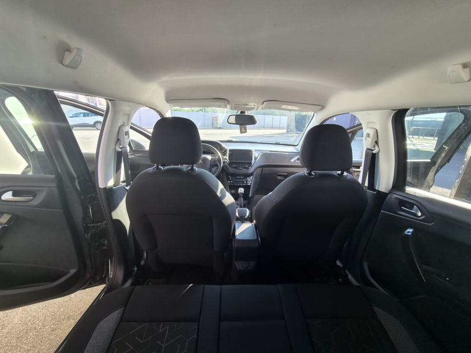 Peugeot 2008 1,2 PureTech /96kw moguca zamijena za jeftinije, fotografija 6