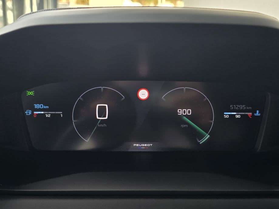 Peugeot 2008 1,2 PureTech | ALLURE | PERLA | FACELIFT | JAMSTVO, fotografija 11