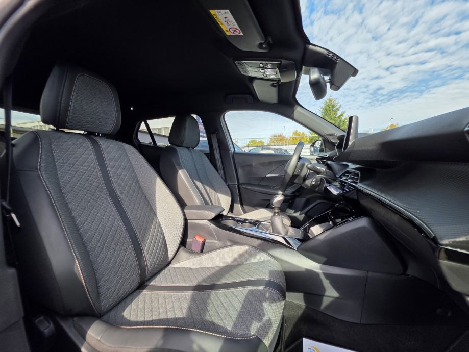 Peugeot 2008 1,2 PureTech | ALLURE | PERLA | FACELIFT | JAMSTVO, fotografija 19