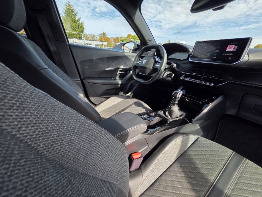 Peugeot 2008 1,2 PureTech | ALLURE | PERLA | FACELIFT | JAMSTVO, fotografija 18