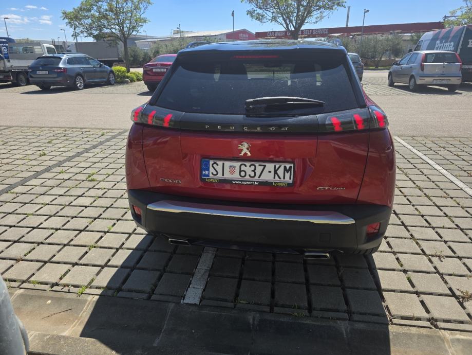 Peugeot 2008 1,2 PureTech GT-LINE, registriran godinu dana, fotografija 13