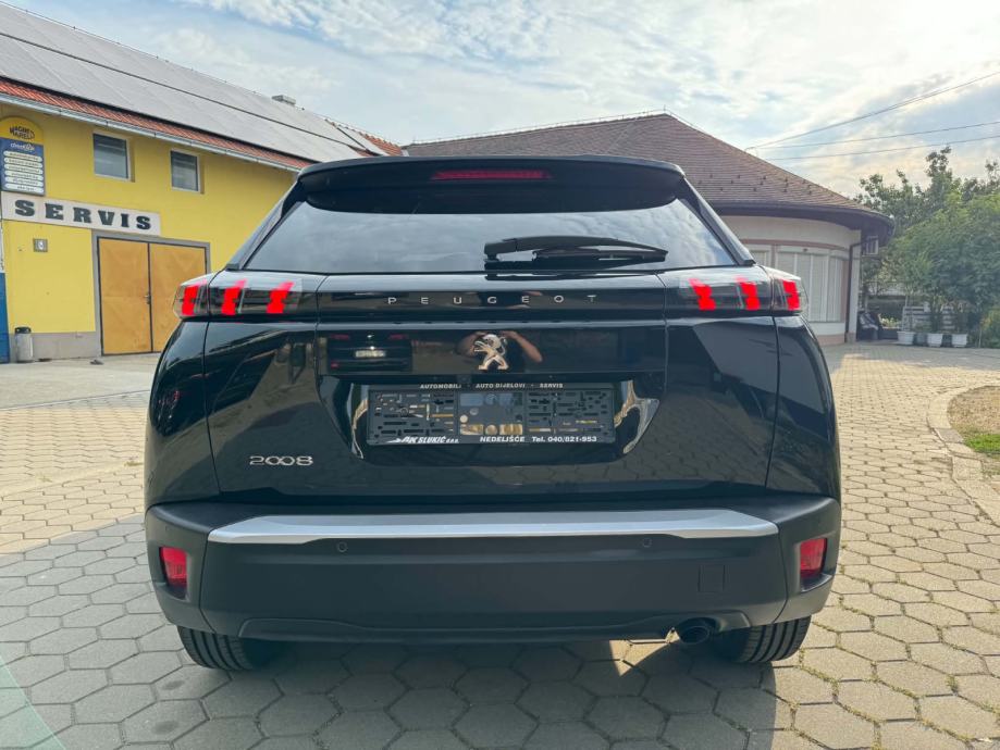 Peugeot 2008 1,2 *Kamere, tempomat,.. *Garancija 12.mj.*, fotografija 4