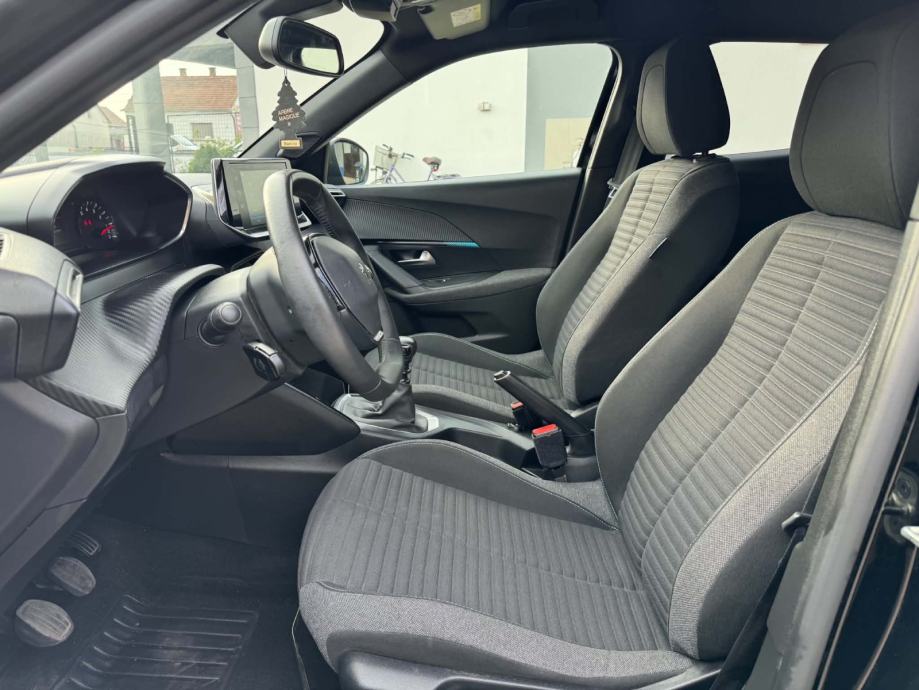 Peugeot 2008 1,2 *Kamere, tempomat,.. *Garancija 12.mj.*, fotografija 13