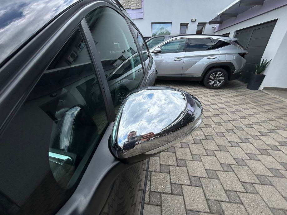 Peugeot 2008 1,2 redizajn *garancija na km**servisna,veliki servis**, fotografija 7