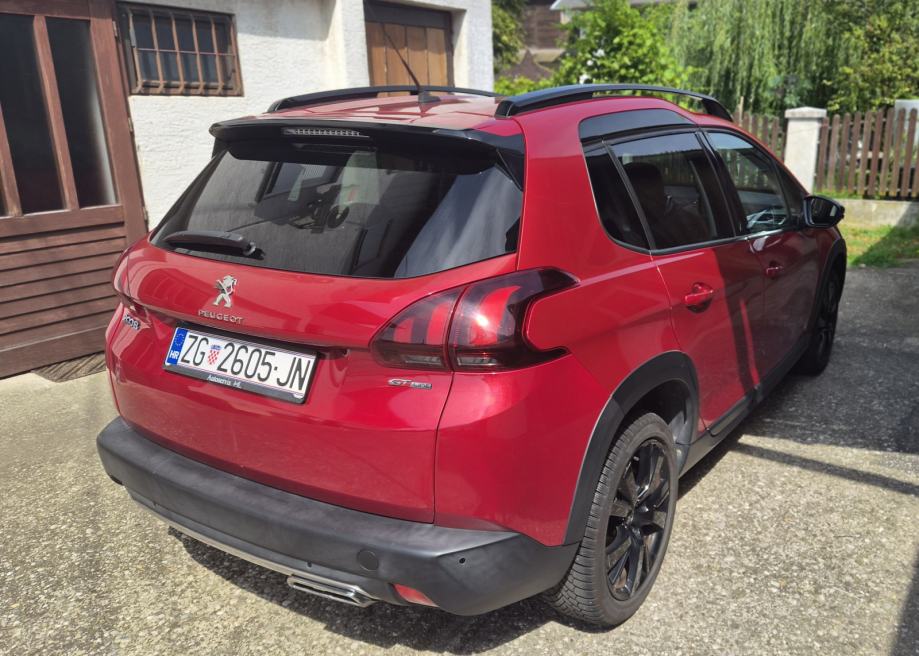 Peugeot 2008 1,2 GT LINE, fotografija 3