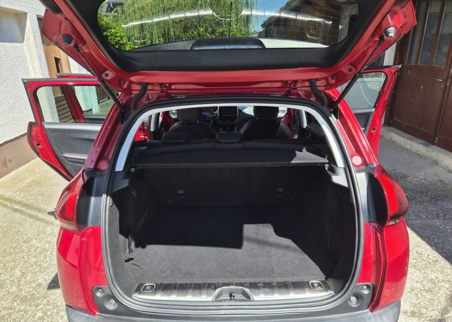 Peugeot 2008 1,2 GT LINE, fotografija 6