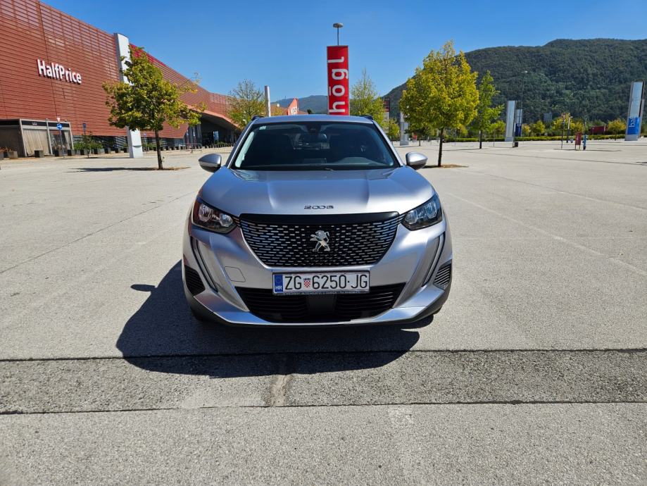 Peugeot 2008, Automatik, Odlično očuvan, Servisna knjižica, 2021.,, fotografija 2