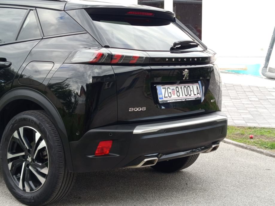 Peugeot 2008 1,2 GT *KAO NOV*, fotografija 3
