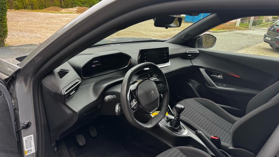 Peugeot 2008 1,2 TURBO 100 KS-SERVISNA-JAMSTVO12MJ-TOP!!!, fotografija 8