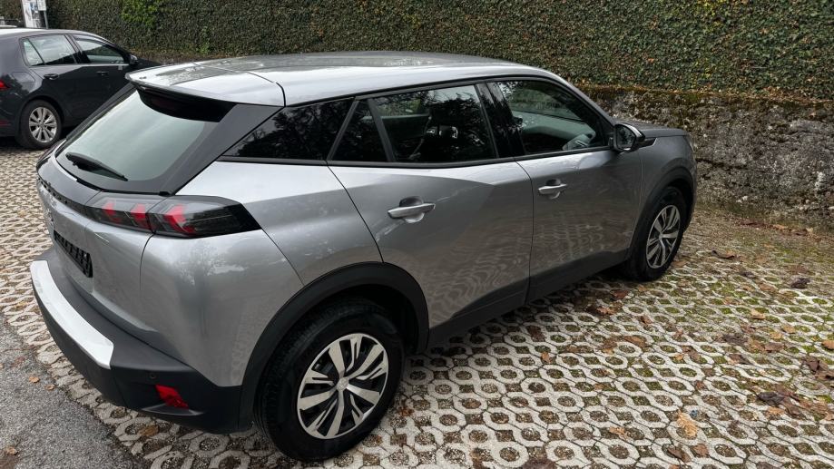 Peugeot 2008 1,2 TURBO 100 KS-SERVISNA-JAMSTVO12MJ-TOP!!!, fotografija 6