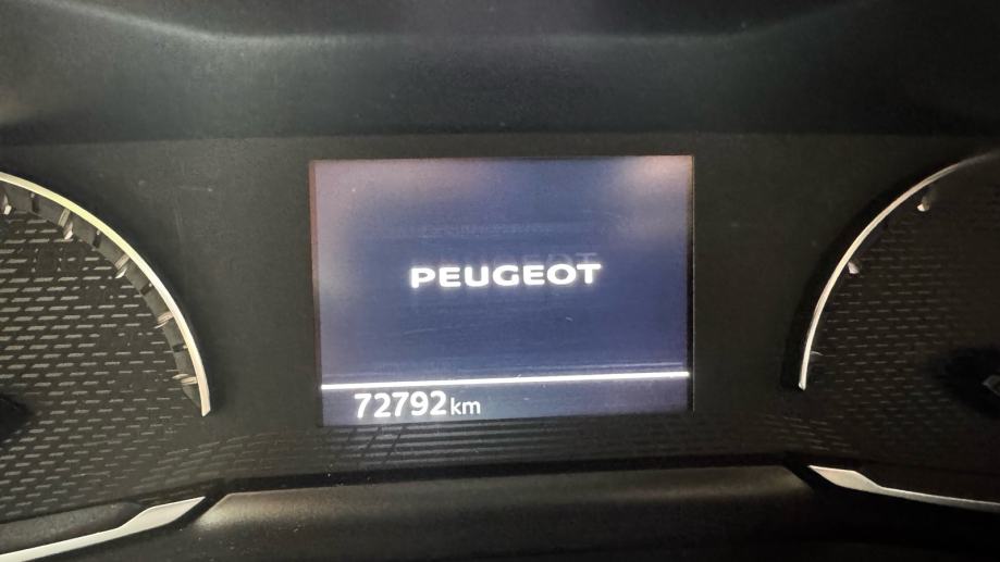 Peugeot 2008 1,2 TURBO 100 KS-SERVISNA-JAMSTVO12MJ-TOP!!!, fotografija 16