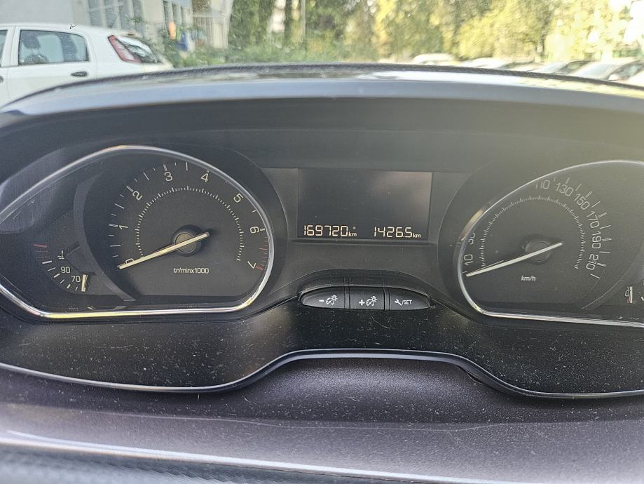Peugeot 2008 1.2 VTi (2013.) – NOVO KVAČILO I REMEN (Pročitati opis, H, fotografija 3
