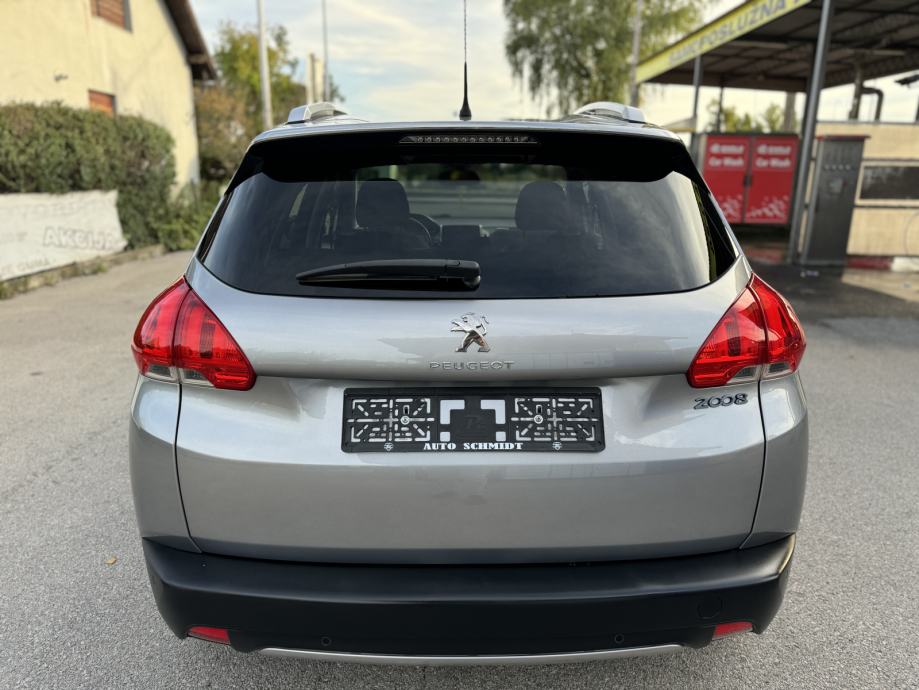 Peugeot 2008 1,2 VTi ALLURE #NAVI #VELIKI SERVIS#GARANCIJA#REG:08/27 #, fotografija 4