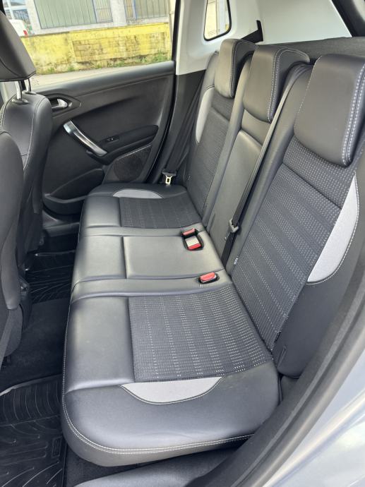 Peugeot 2008 1,2 VTi ALLURE #NAVI #VELIKI SERVIS#GARANCIJA#REG:08/27 #, fotografija 17
