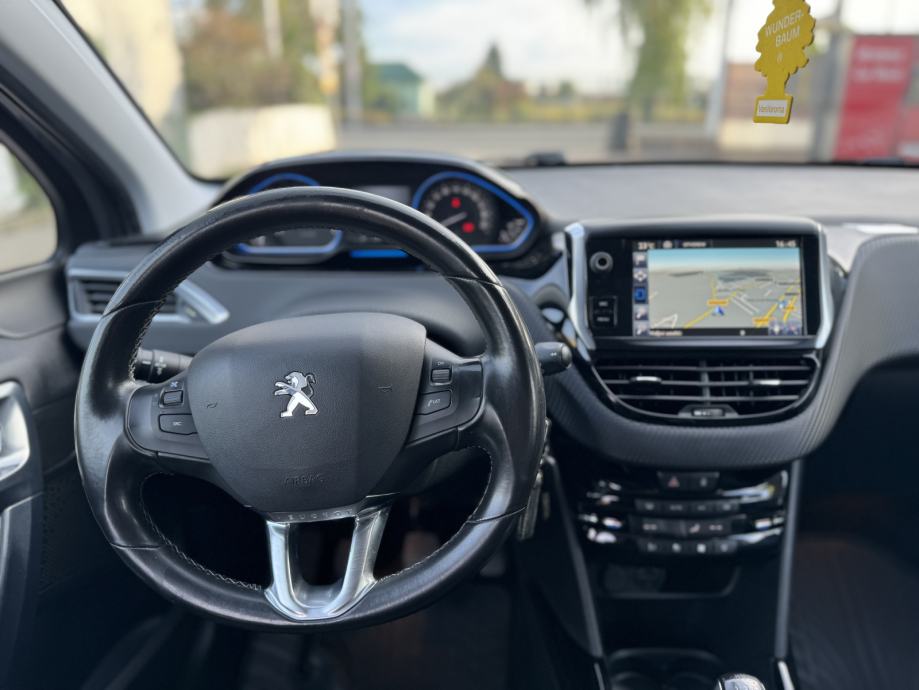 Peugeot 2008 1,2 VTi ALLURE #NAVI #VELIKI SERVIS#GARANCIJA#REG:08/27 #, fotografija 12