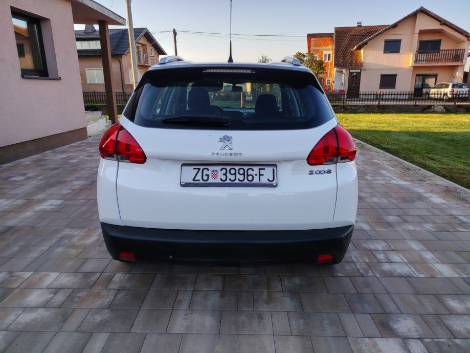 Peugeot 2008 1,4 HDi **KLIMA** PARKING-SENZORI **KREDIT-KARTICE**, fotografija 6