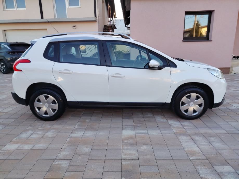 Peugeot 2008 1,4 HDi **KLIMA** PARKING-SENZORI **KREDIT-KARTICE**, fotografija 4
