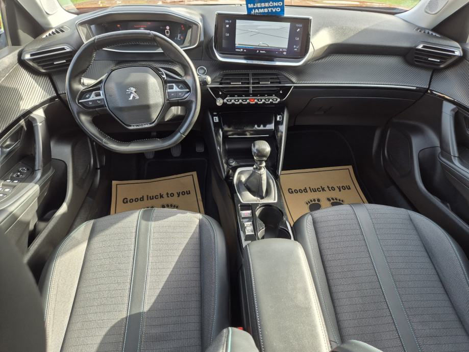 Peugeot 2008 1,5 Allure, fotografija 12