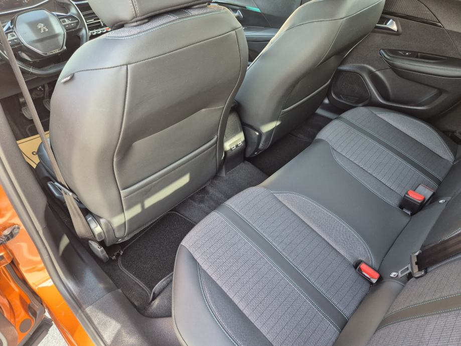 Peugeot 2008 1,5 Allure, fotografija 14