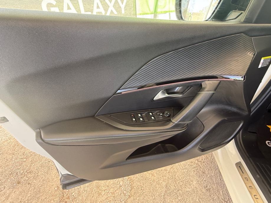 Peugeot 2008 1,5 BlueHDI automatik✅GT-LINE✅PERLA BIJELA✅12MJ.GARANCIJA, fotografija 10