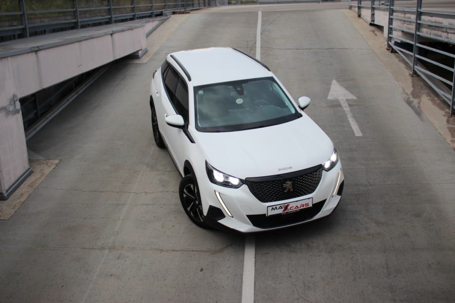 Peugeot 2008 1,5 BlueHDI•Automatik•Senzori•LED svjetla•Alu kotači R17, fotografija 4