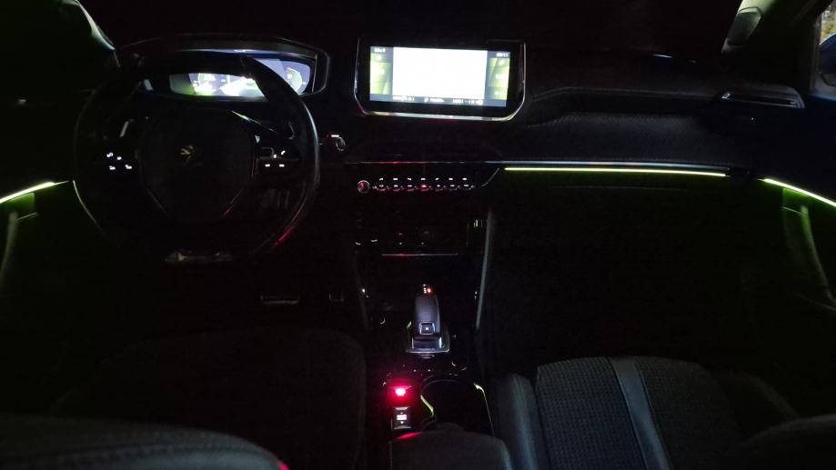 Peugeot 2008, GT line, 1,5 BlueHDI automatik, fotografija 20