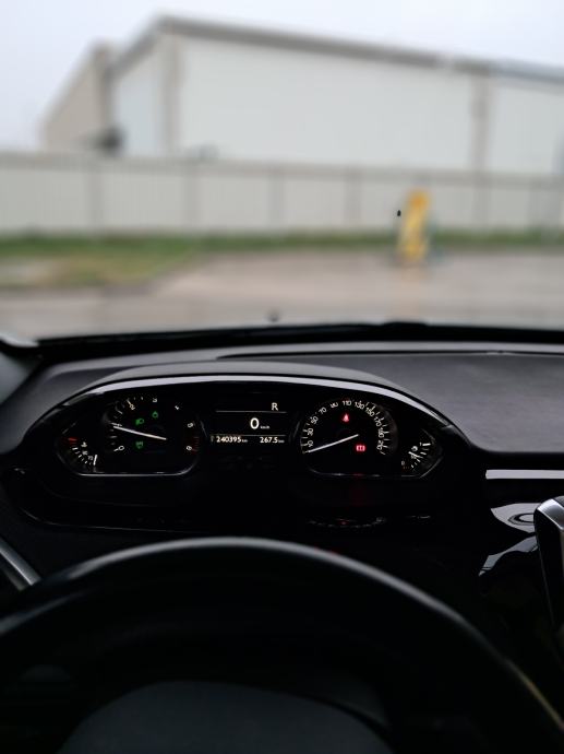 Peugeot 2008 1,5 BlueHDI automatik, fotografija 6