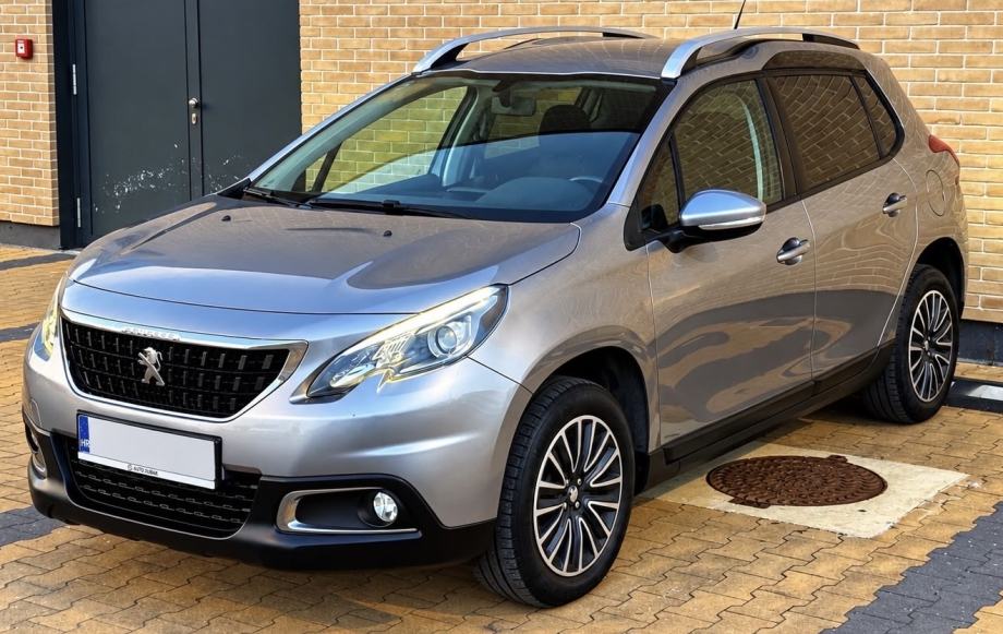 Peugeot 2008 1,5 BlueHDI•NAVIGACIJA•PARK SENZORI•LED•KAO NOV•EURO6•, fotografija 4