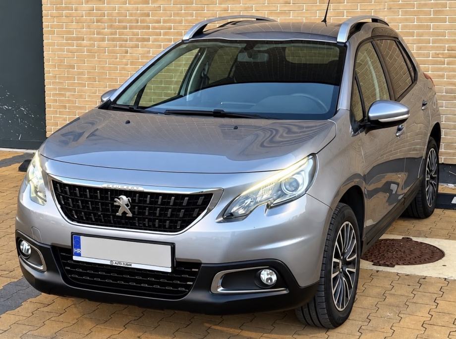 Peugeot 2008 1,5 BlueHDI•NAVIGACIJA•PARK SENZORI•LED•KAO NOV•EURO6•, fotografija 5
